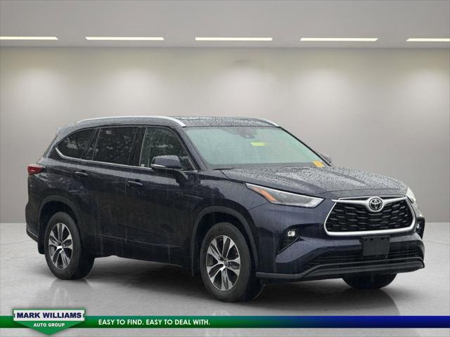 2022 Toyota Highlander XLE 2022 Toyota Highlander XLE