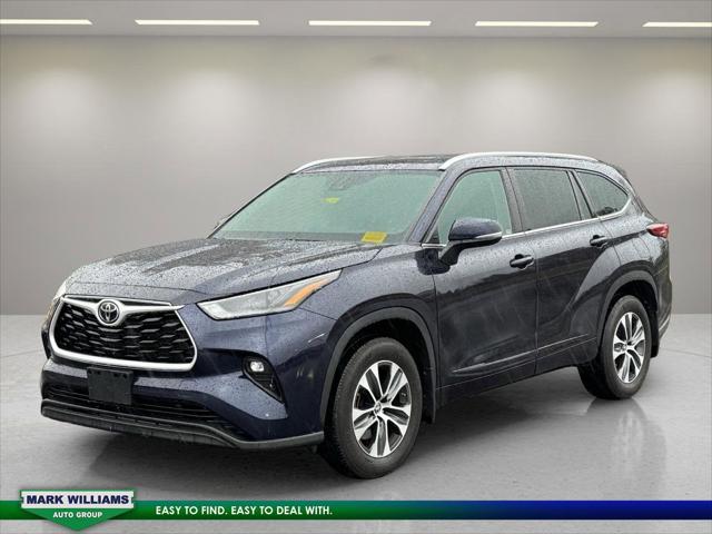 2022 Toyota Highlander XLE 2022 Toyota Highlander XLE