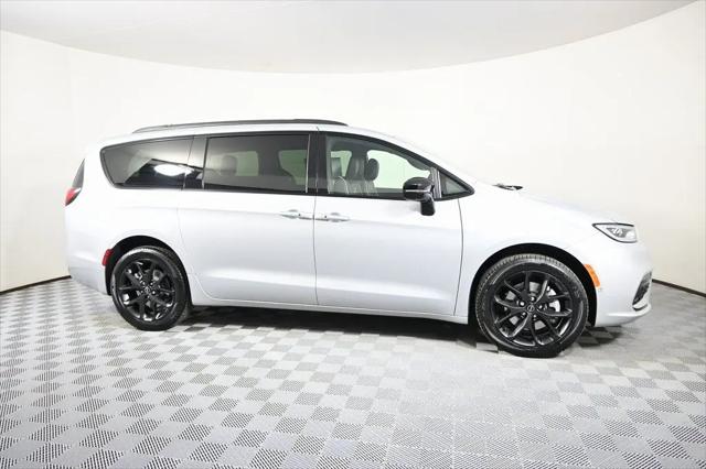 2026 Chrysler Pacifica Limited AWD