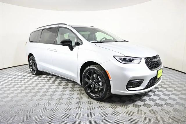 2026 Chrysler Pacifica Limited AWD