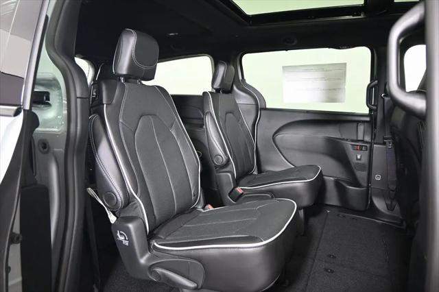2026 Chrysler Pacifica Limited AWD