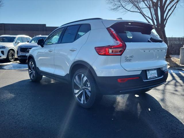 2026 Volvo XC40 Ultra, B5 AWD Gas (mild hybrid), Dark