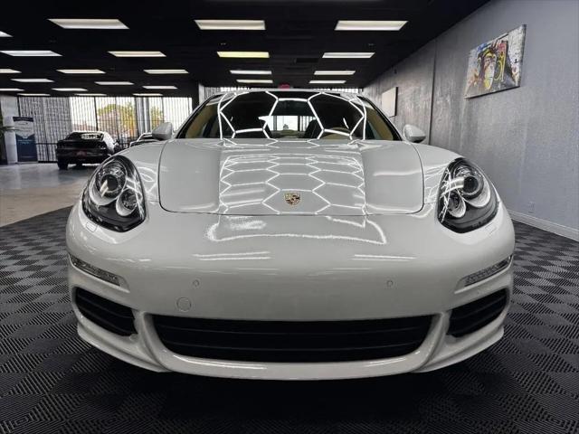2015 Porsche Panamera 4