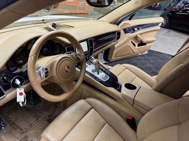 2015 Porsche Panamera 4