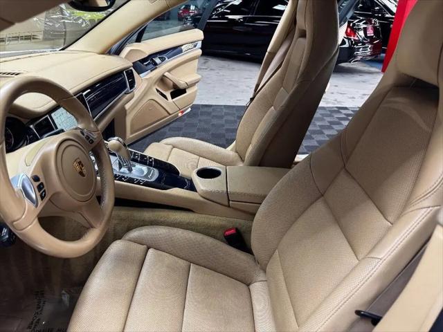 2015 Porsche Panamera 4