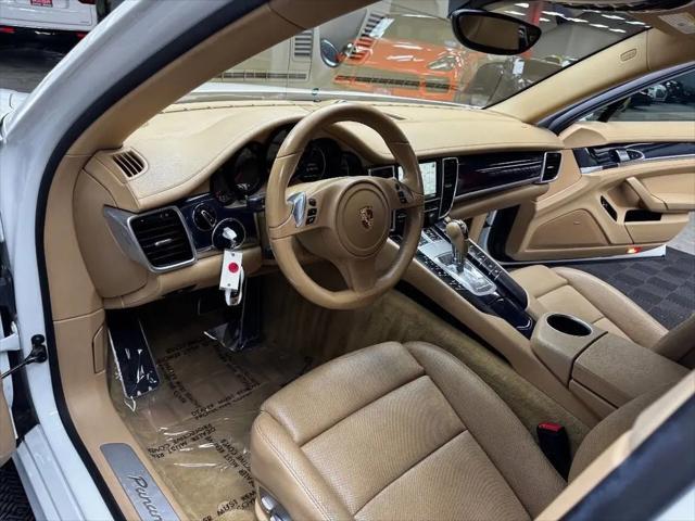 2015 Porsche Panamera 4