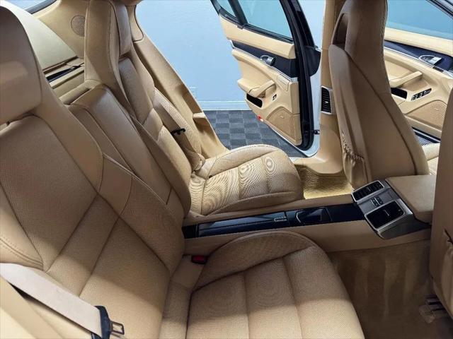 2015 Porsche Panamera 4