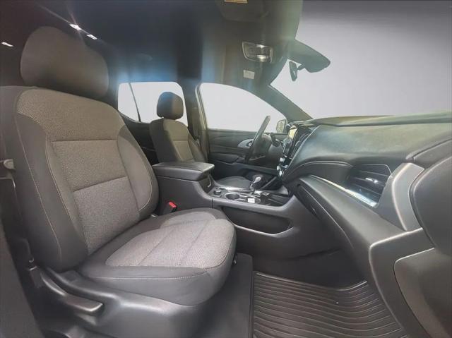 2023 Chevrolet Traverse AWD LT Cloth