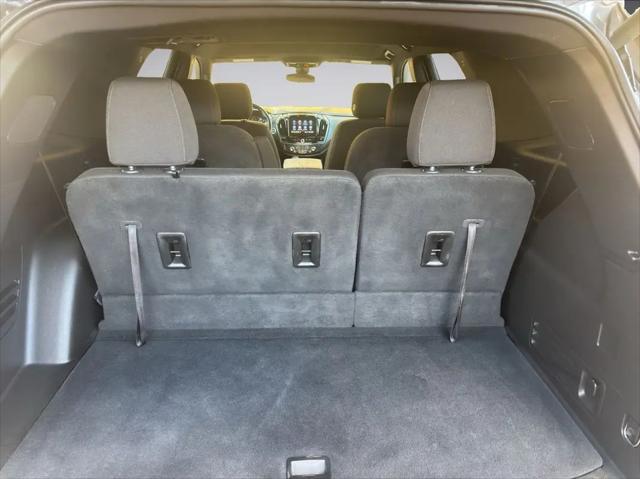 2023 Chevrolet Traverse AWD LT Cloth