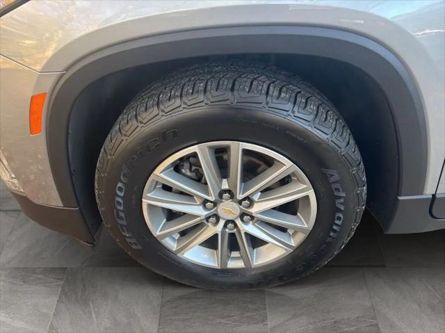 2023 Chevrolet Traverse AWD LT Cloth