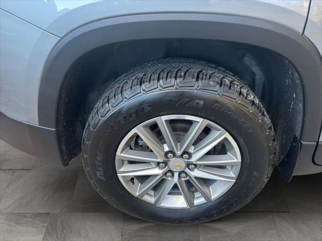 2023 Chevrolet Traverse AWD LT Cloth