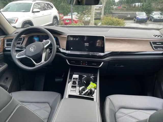 2026 Volkswagen Atlas SE with Technology