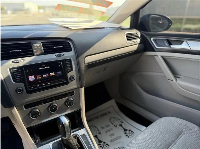 2016 Volkswagen Golf TSI S 4-Door
