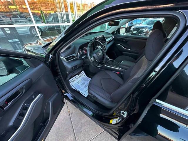 2020 Toyota Highlander LE