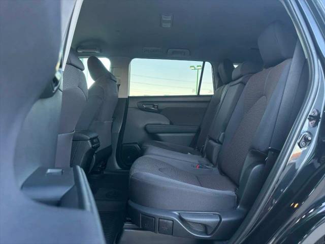 2020 Toyota Highlander LE