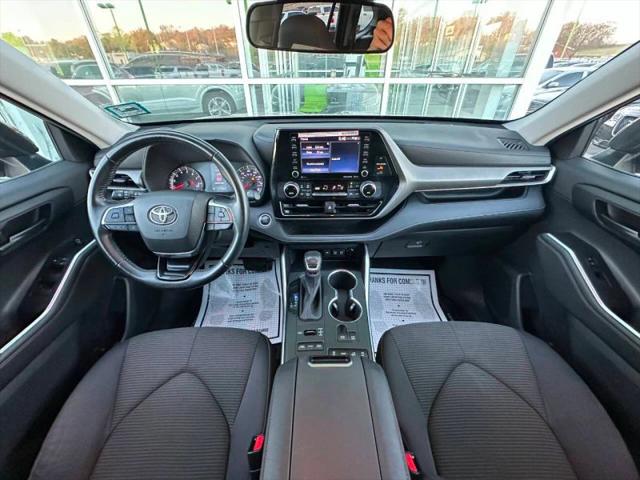 2020 Toyota Highlander LE