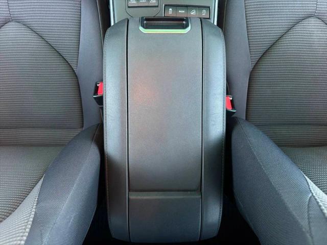 2020 Toyota Highlander LE