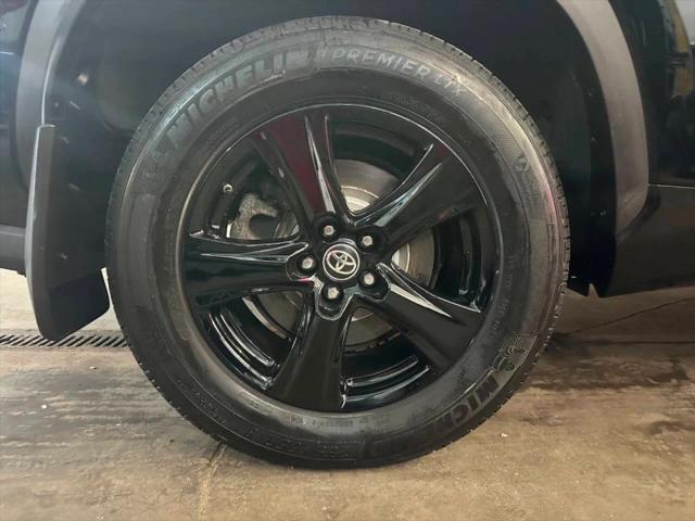 2020 Toyota Highlander LE