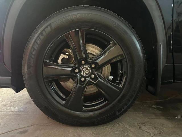 2020 Toyota Highlander LE