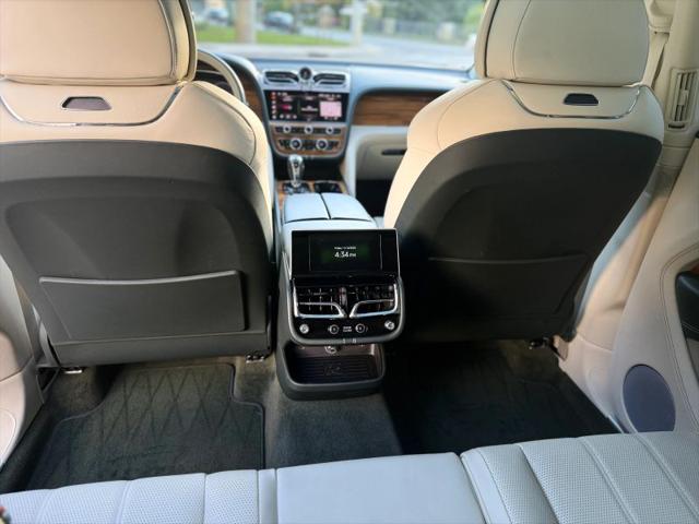 2023 Bentley Bentayga Azure