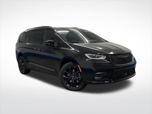 2026 Chrysler Pacifica Select AWD