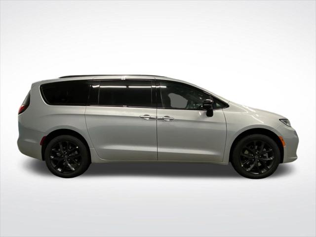 2026 Chrysler Pacifica Limited AWD