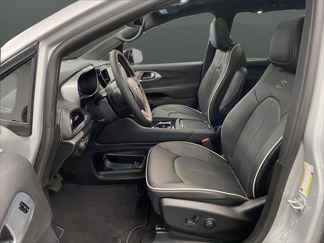 2026 Chrysler Pacifica Limited AWD