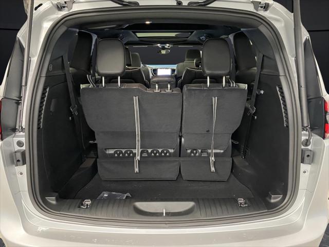 2026 Chrysler Pacifica Limited AWD