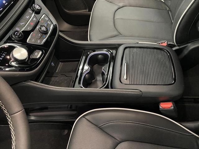 2026 Chrysler Pacifica Limited AWD