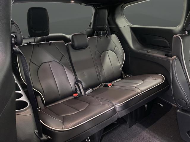 2026 Chrysler Pacifica Limited AWD