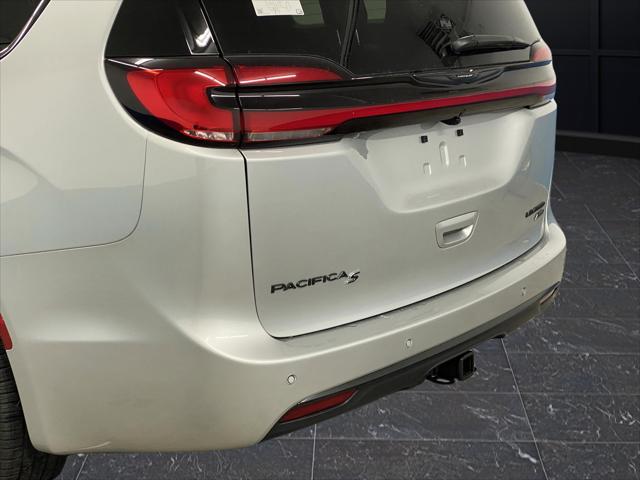 2026 Chrysler Pacifica Limited AWD