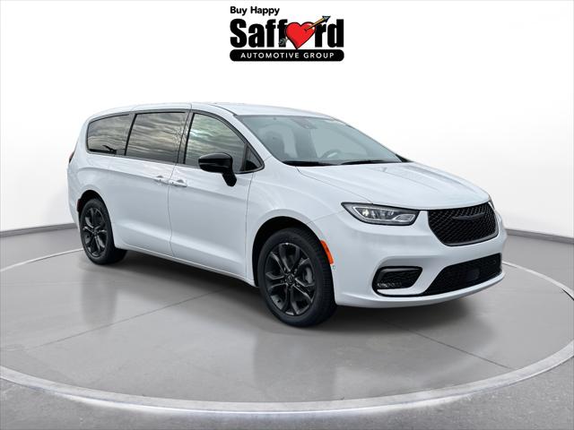 2026 Chrysler Pacifica Select AWD