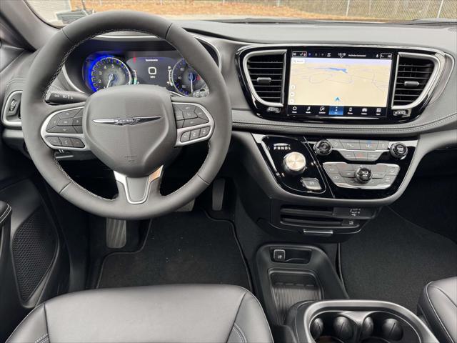2026 Chrysler Pacifica Select AWD