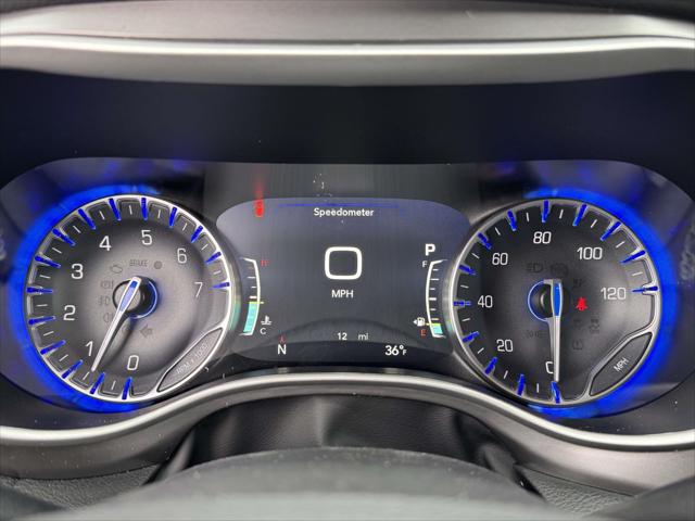 2026 Chrysler Pacifica Select AWD