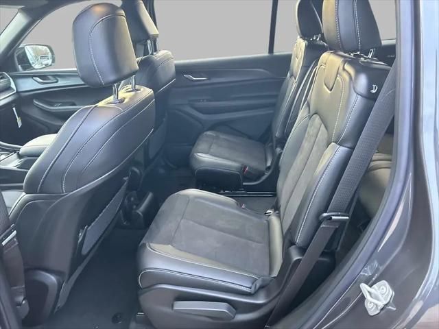 2025 Jeep Grand Cherokee L Altitude X 4x4