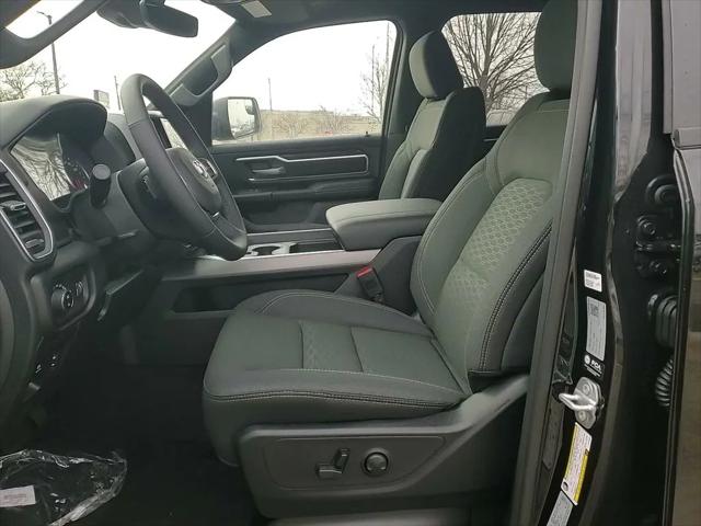 2026 Ram 1500 Big Horn Crew Cab 4x4 5'7" Box