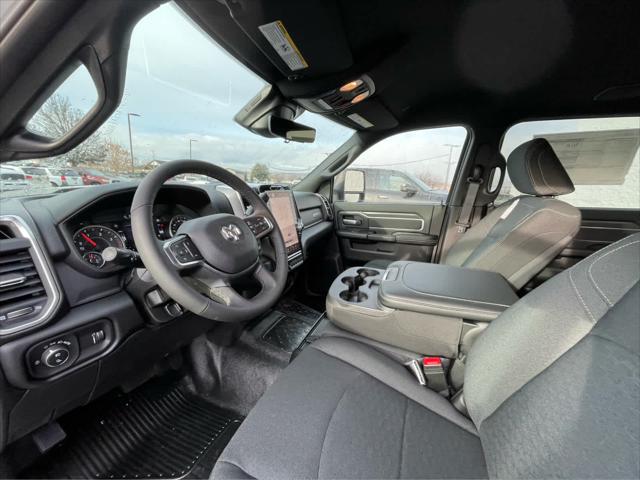 2026 RAM Ram 3500 Chassis Cab RAM 3500 BIG HORN CREW CAB CHASSIS 4X4 60 CA 2026 RAM Ram 3500 Chassis Cab RAM 3500 BIG HORN CREW CAB CHASSIS 4X4 60 CA