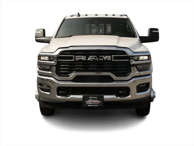 2026 RAM Ram 3500 Chassis Cab RAM 3500 BIG HORN CREW CAB CHASSIS 4X4 60 CA