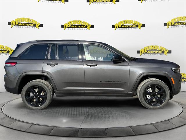 2025 Jeep Grand Cherokee Altitude 4x2