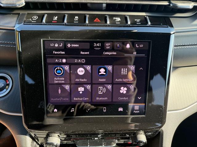 2025 Jeep Grand Cherokee Altitude 4x2