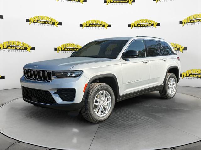 2025 Jeep Grand Cherokee GRAND CHEROKEE LAREDO 4X2