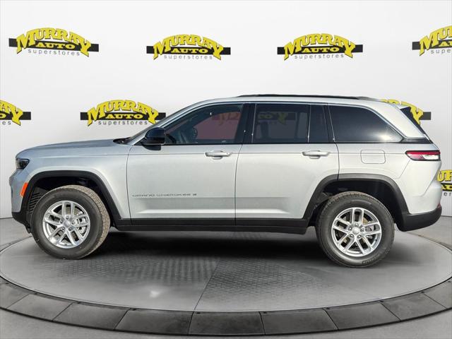 2025 Jeep Grand Cherokee GRAND CHEROKEE LAREDO 4X2