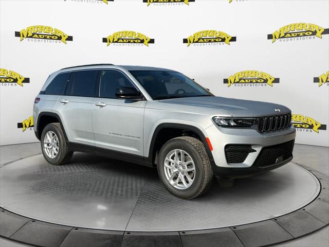 2025 Jeep Grand Cherokee Laredo 4x2