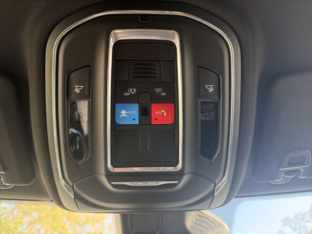 2025 Jeep Grand Cherokee Laredo 4x2