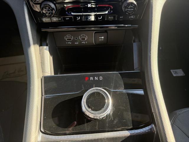 2025 Jeep Grand Cherokee Laredo 4x2