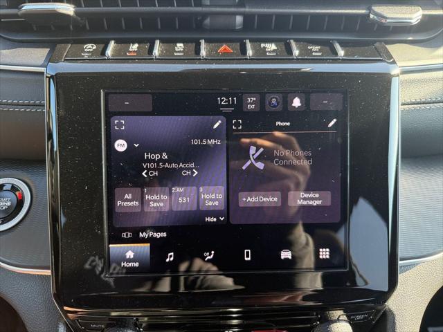 2025 Jeep Grand Cherokee Laredo 4x2