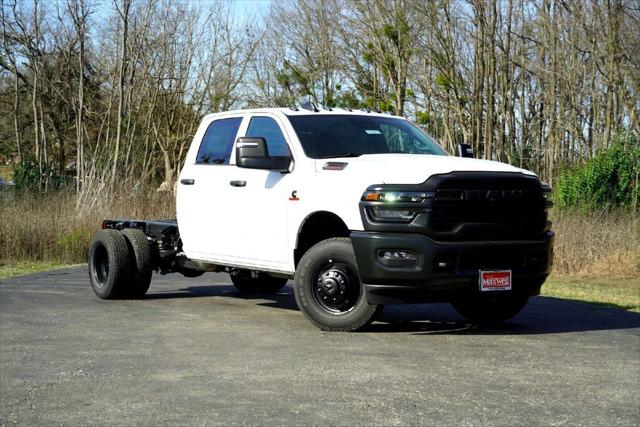 2026 RAM Ram 3500 Chassis Cab RAM 3500 TRADESMAN CREW CAB CHASSIS 4X4 60 CA