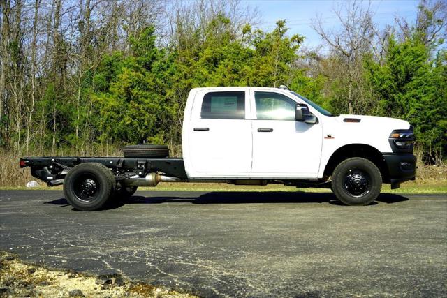2026 RAM 3500 Chassis RAM 3500 TRADESMAN CREW CAB CHASSIS 4X4 60 CA