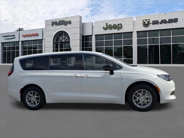 2026 Chrysler Voyager VOYAGER LX