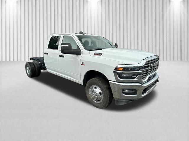 2026 RAM 3500 Chassis RAM 3500 TRADESMAN CREW CAB CHASSIS 4X4 60 CA